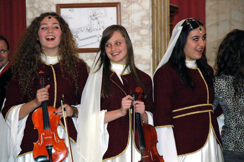 Hakkımda - Emine Kilimci - Resim